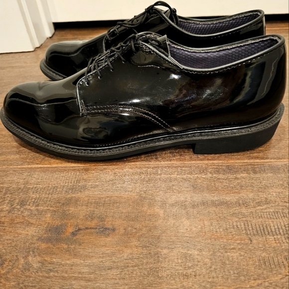 Vibram Capps - Black High Gloss Men' Shoes (NWOT) Size US 11.5D - Picture 2 of 8